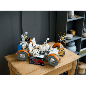 Конструктор LEGO Technic NASA Apollo Lunar Roving Vehicle - LRV (42182)